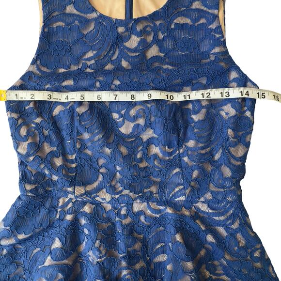 Cache Blue Lace Peplum Cocktail Dress Size 2 - Picture 5 of 7